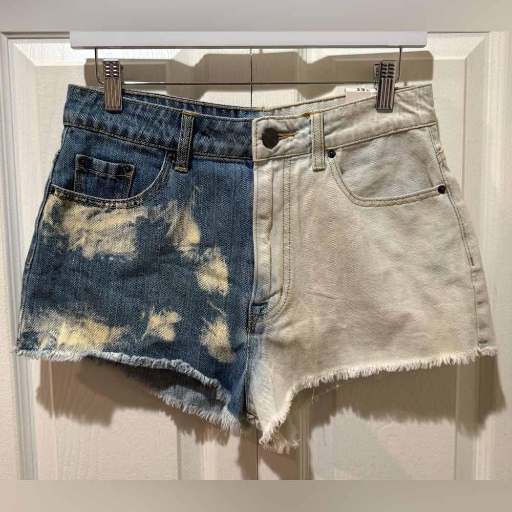 BDG Two Tone Acid Wash Cutoff Denim Shorts High Rise Dree Cheeky 29